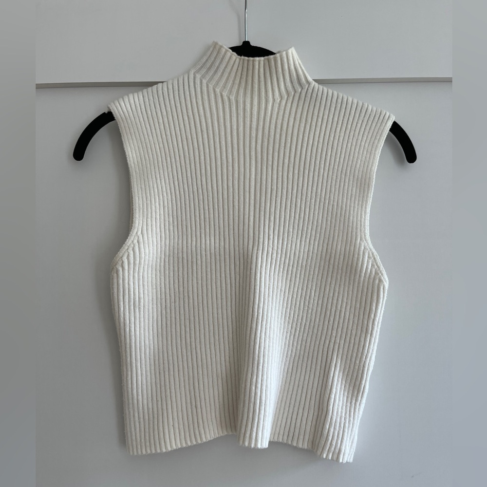 ZARA Mock Neck Sleeveless Sweater L